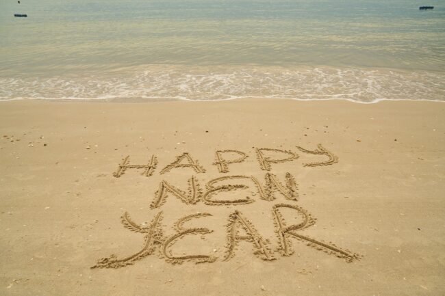 new-year-3730033_1920